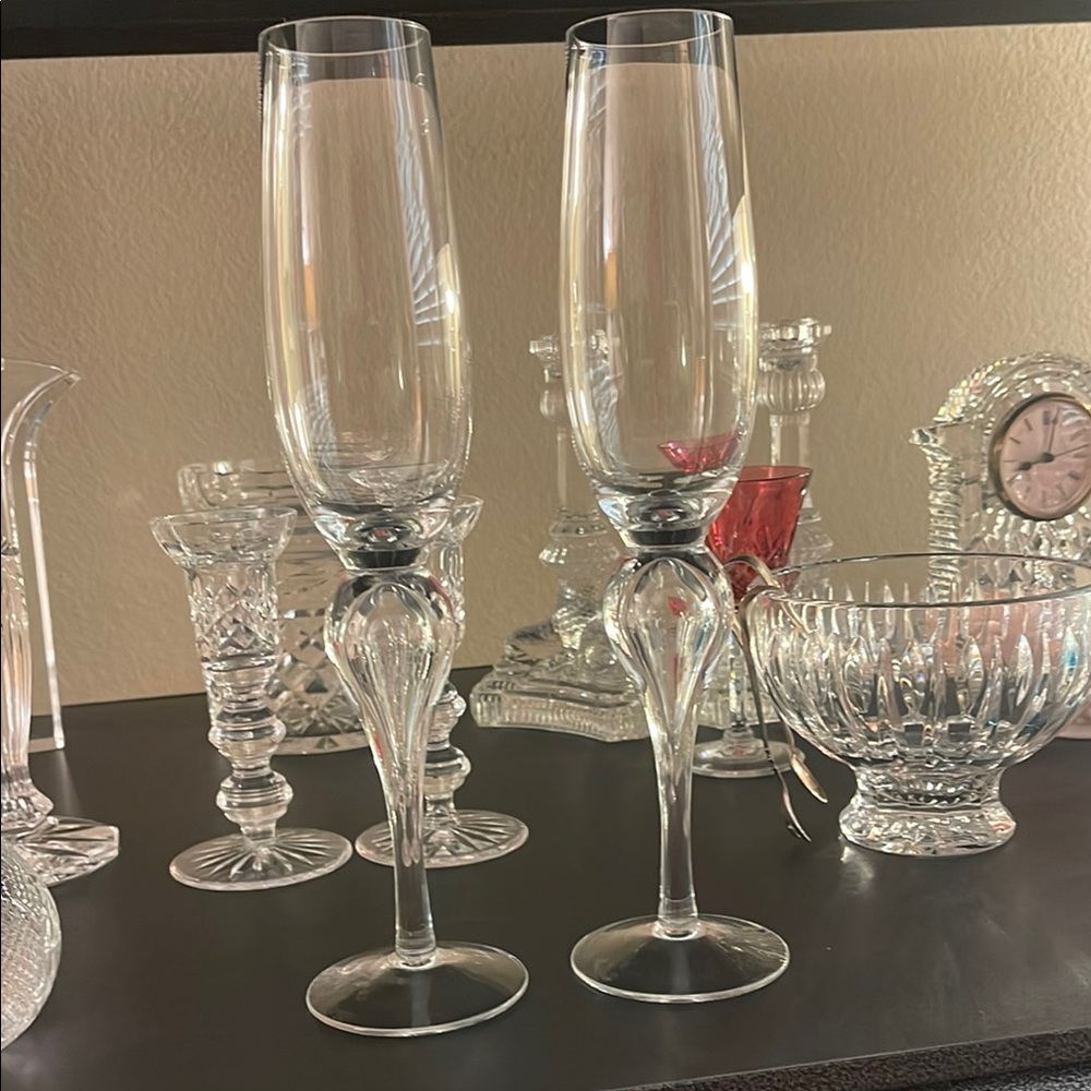 Pair Elegant Clear Champagne Flutes silhouette Sasaki
